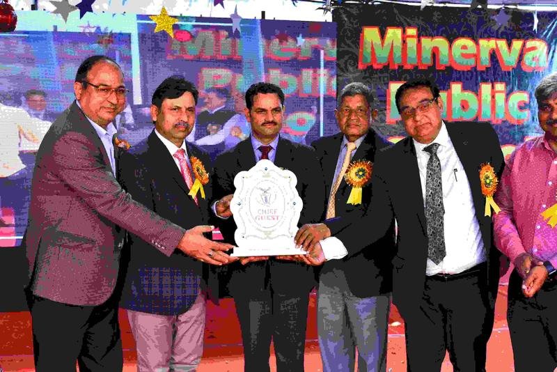 Chief guest honoured